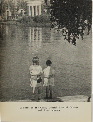 Подборка из четырех книг, посвященных культуре и архитектуре СССР: